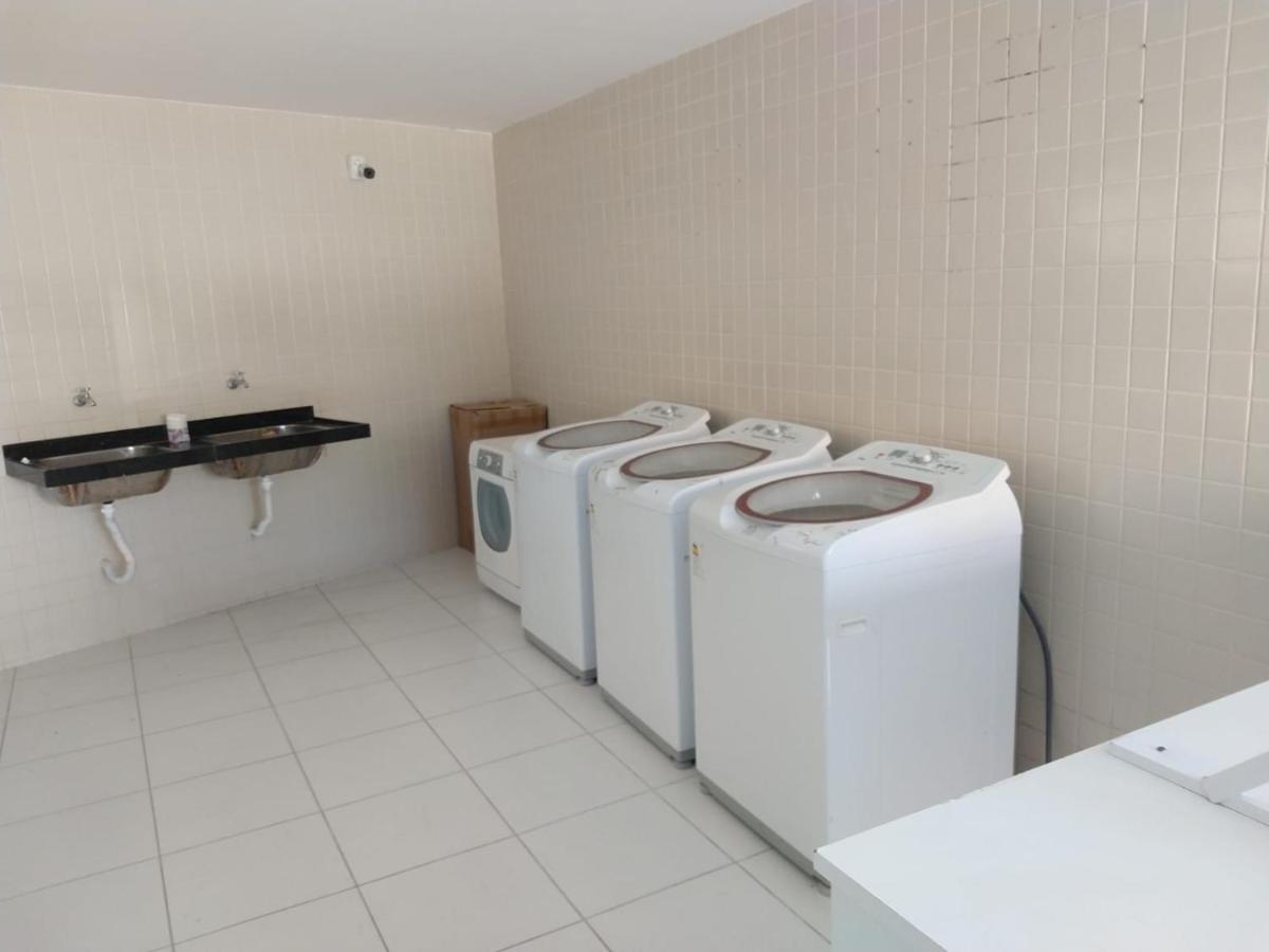 Apartamento No Golden Lake - Pe Na Areia, Agua De Coco E Cervejinha Арраял-ду-Кабу Экстерьер фото